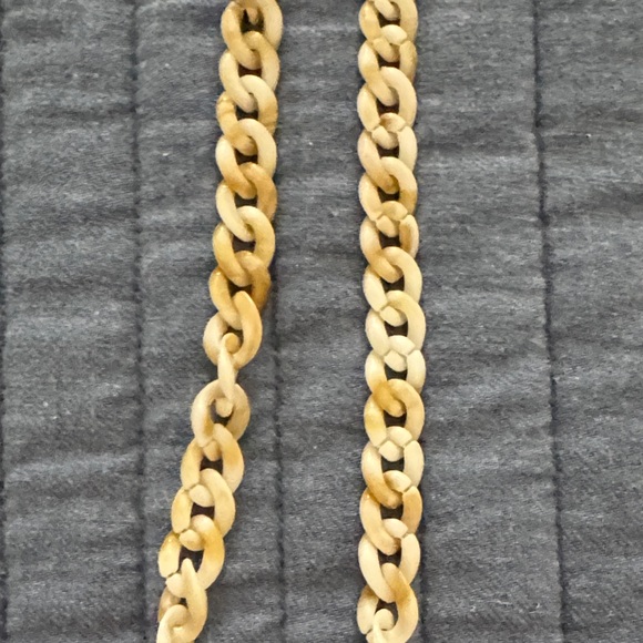Magic Chain Multi Use Accessory - Picture 3 of 5